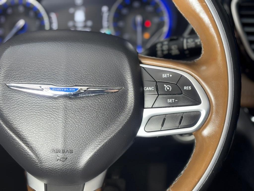 Chrysler Pacifica Limited 2017