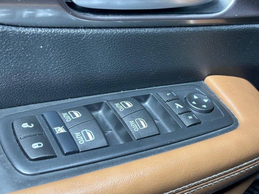 Chrysler Pacifica Limited 2017