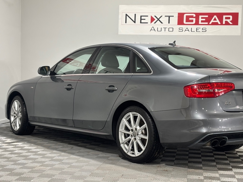Audi A4 2.0T Premium quattro Sedan AWD 8A 2016