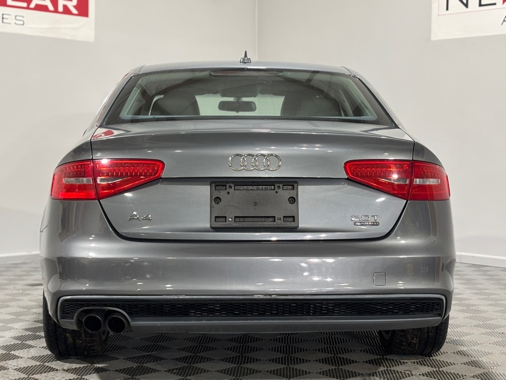 Audi A4 2.0T Premium quattro Sedan AWD 8A 2016