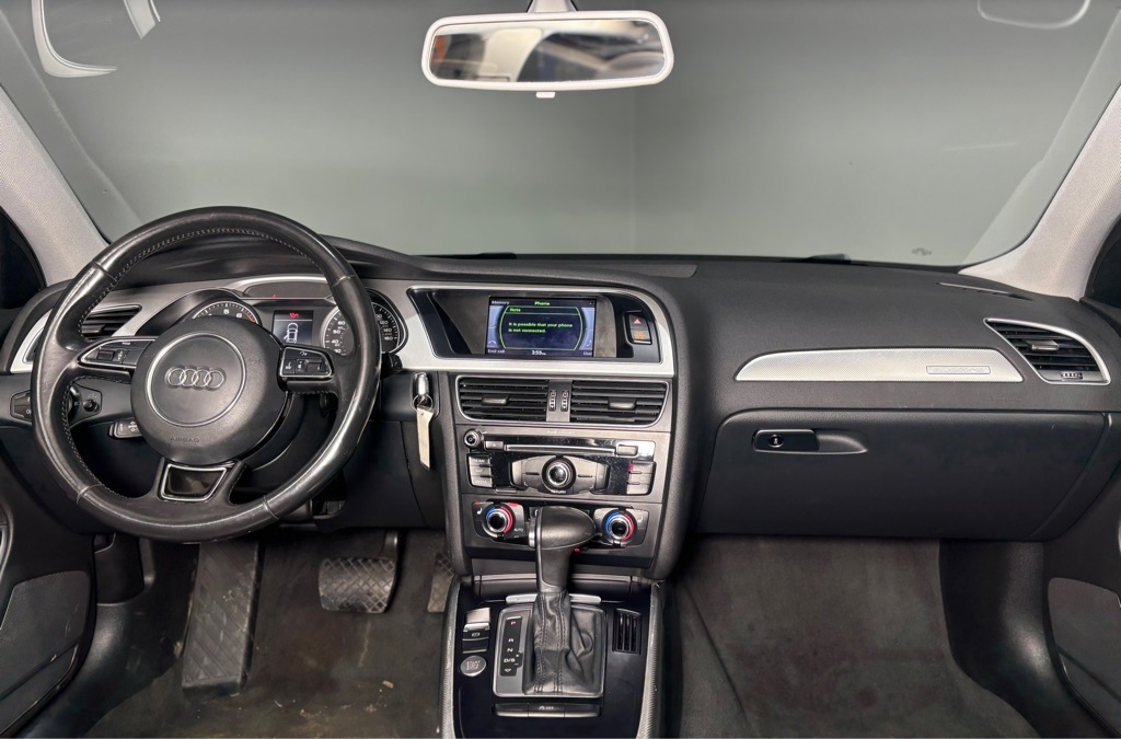 Audi A4 2.0T Premium quattro Sedan AWD 8A 2016