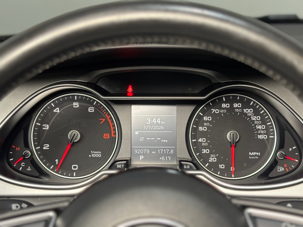 Audi A4 2.0T Premium quattro Sedan AWD 8A 2016