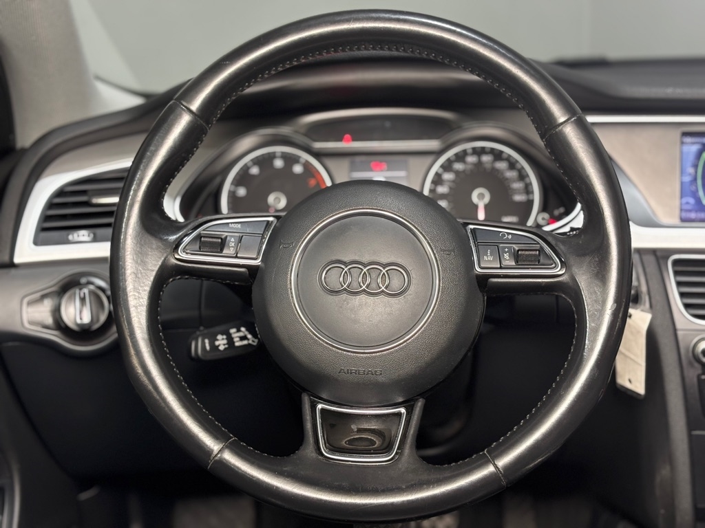 Audi A4 2.0T Premium quattro Sedan AWD 8A 2016