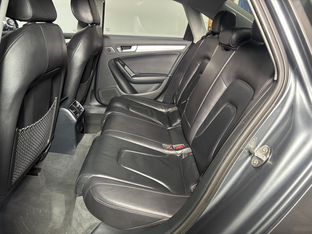 Audi A4 2.0T Premium quattro Sedan AWD 8A 2016