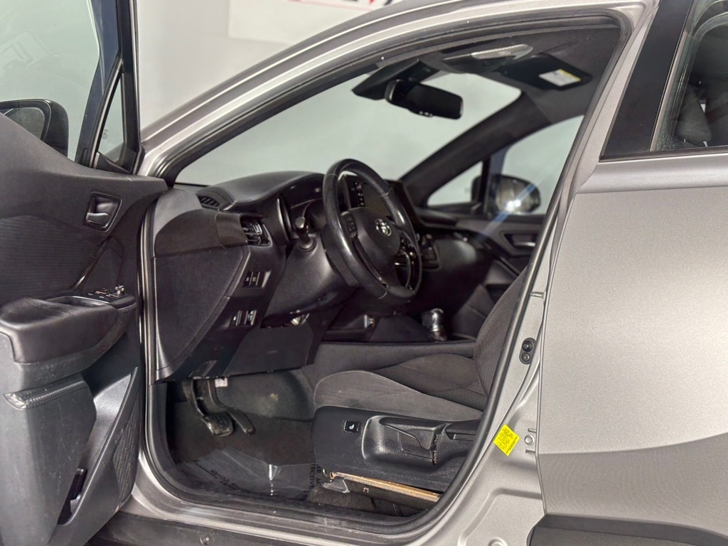 Toyota C-HR XLE 2018