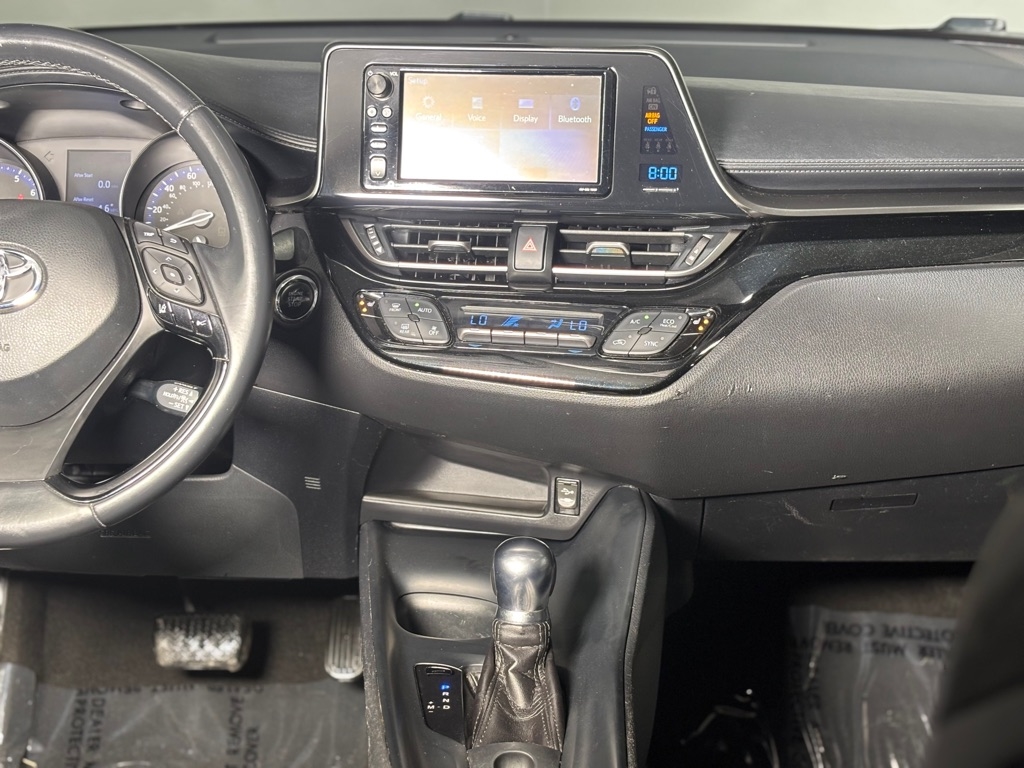 Toyota C-HR XLE 2018
