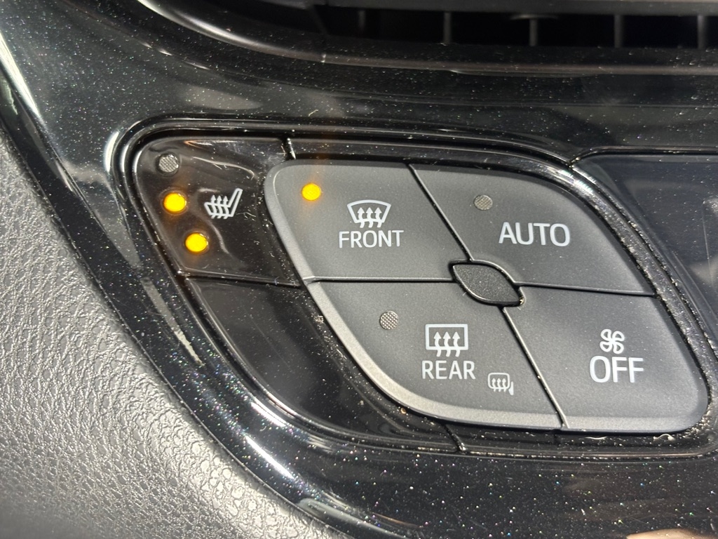 Toyota C-HR XLE 2018