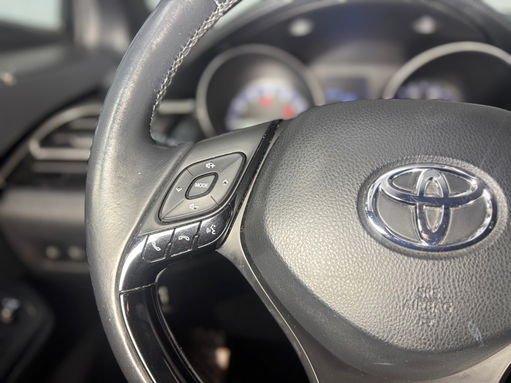 Toyota C-HR XLE 2018