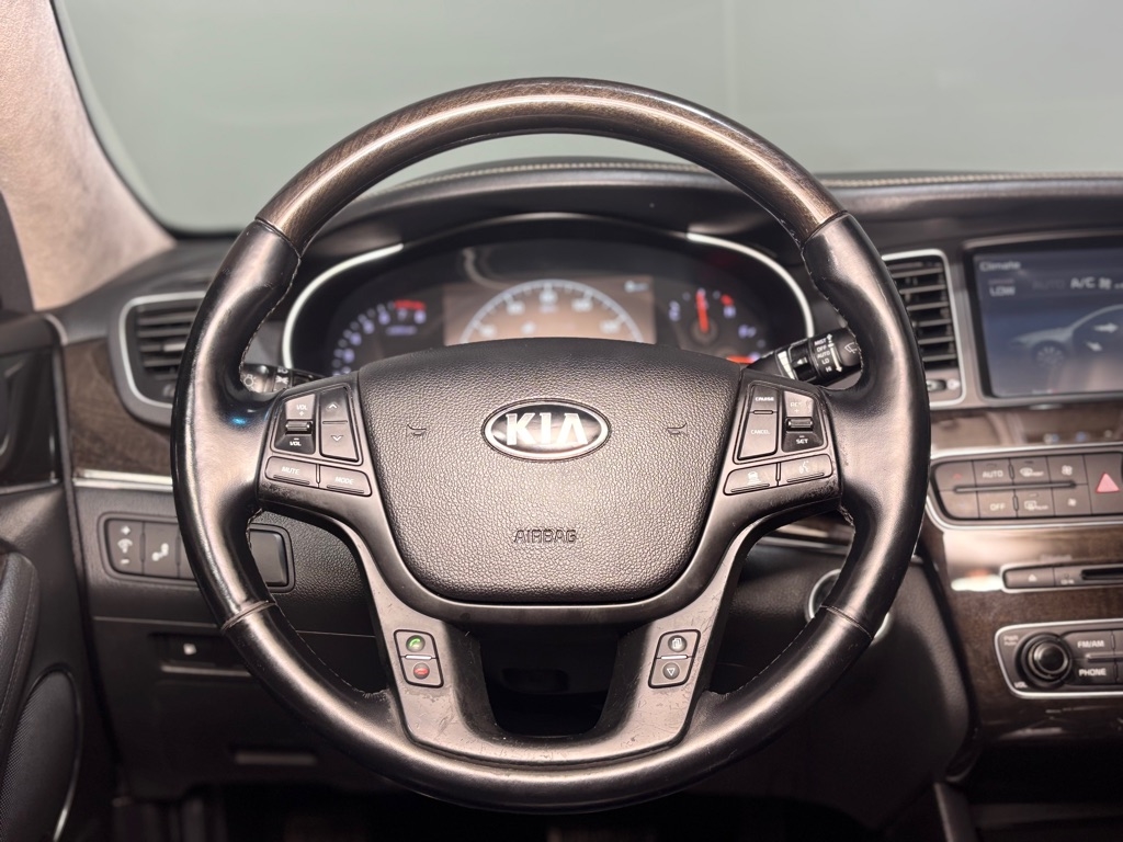 Kia Cadenza Premium 2015