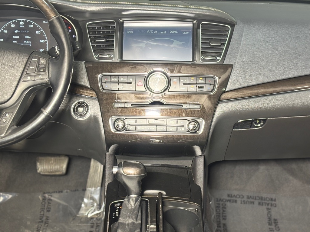 Kia Cadenza Premium 2015