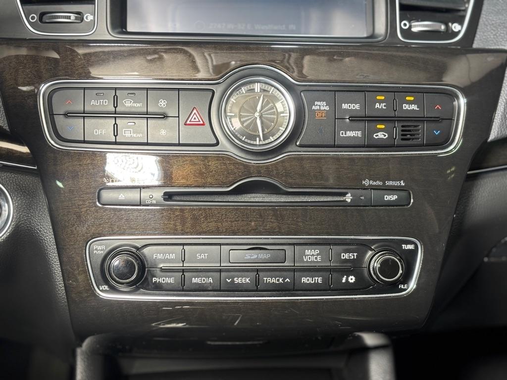 Kia Cadenza Premium 2015