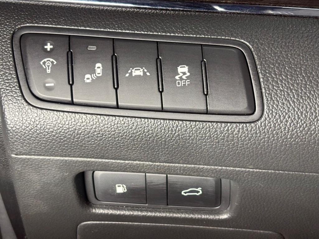 Kia Cadenza Premium 2015