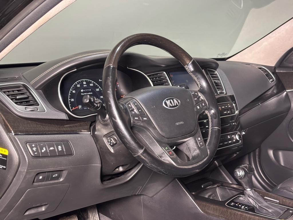 Kia Cadenza Premium 2015