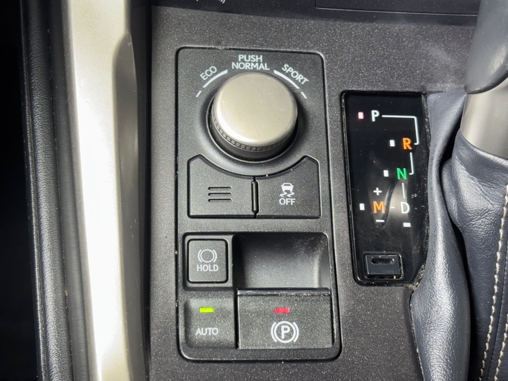 Lexus NX 200t FWD 2016