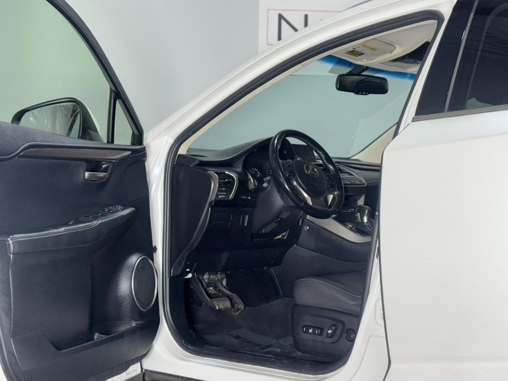 Lexus NX 200t FWD 2016