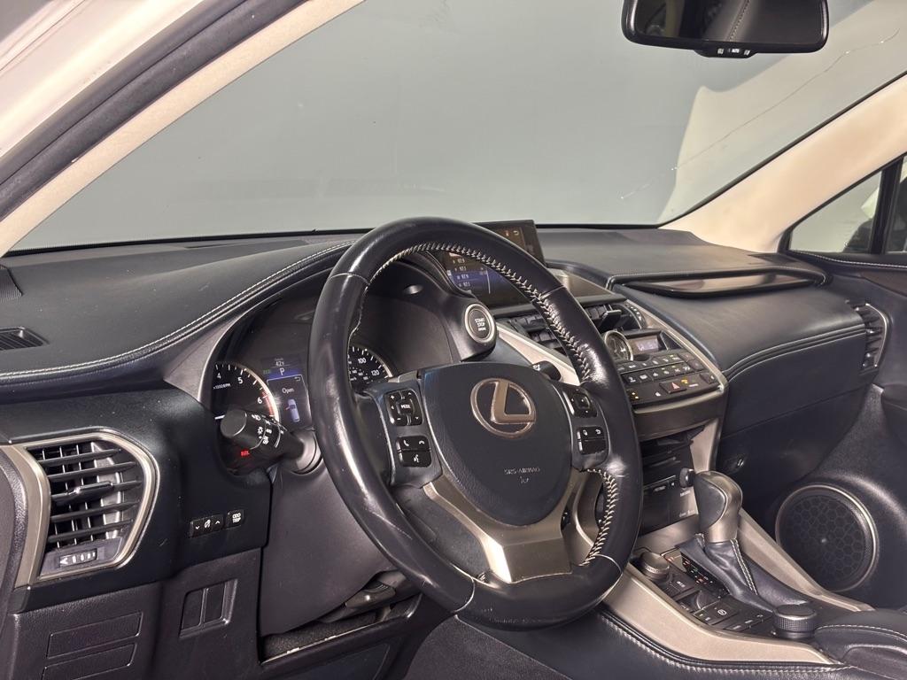 Lexus NX 200t FWD 2016