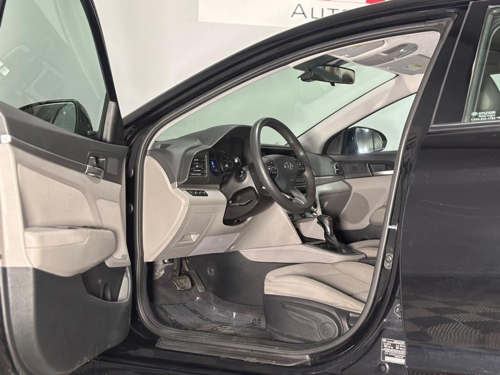 Hyundai Elantra Limited 2019