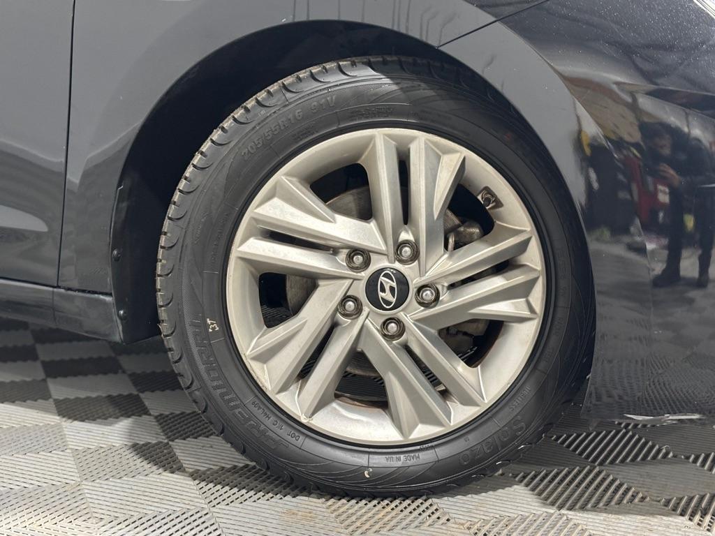 Hyundai Elantra Limited 2019