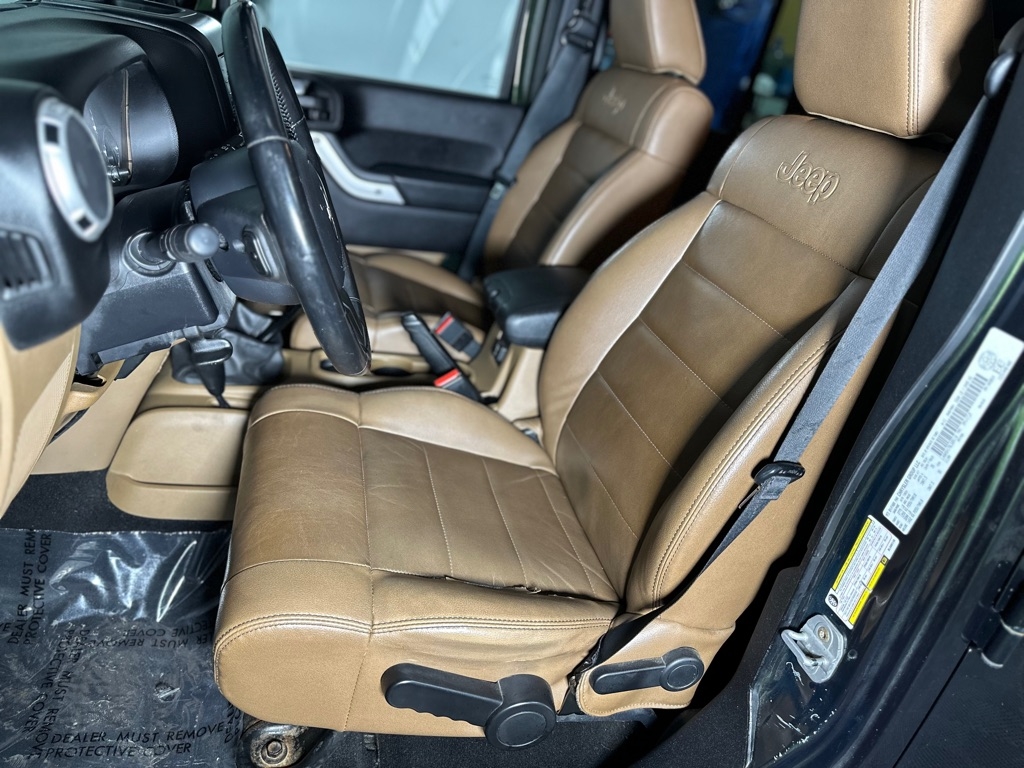 Jeep Wrangler Unlimited Sahara 4WD 2011