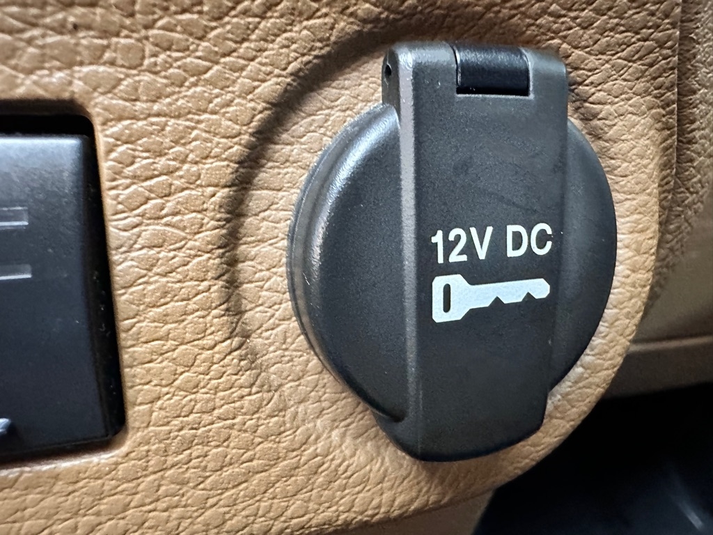 Jeep Wrangler Unlimited Sahara 4WD 2011