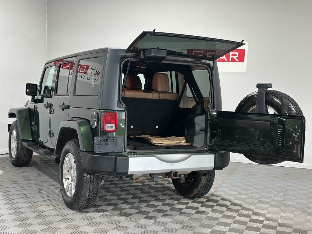 Jeep Wrangler Unlimited Sahara 4WD 2011