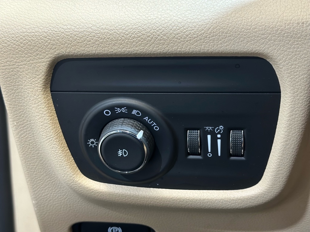 Jeep Grand Cherokee Limited 4WD 2021