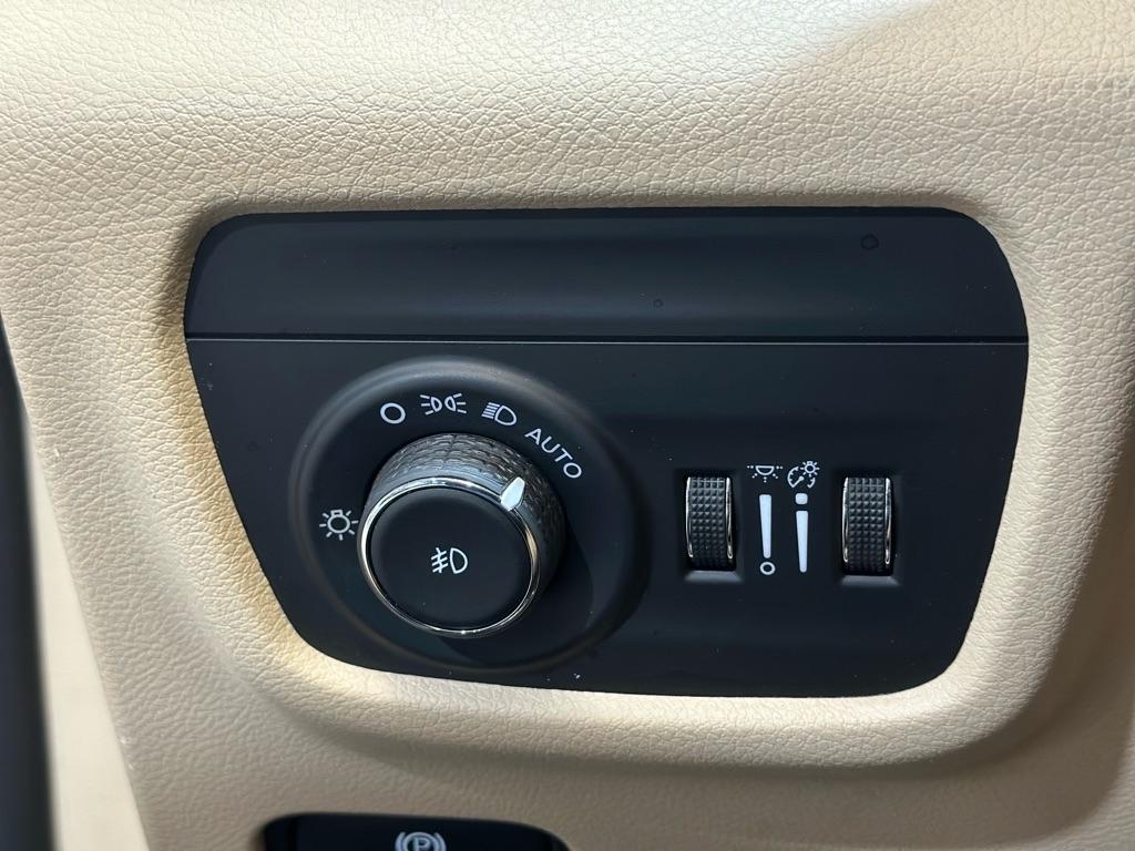 Jeep Grand Cherokee Limited 4WD 2021