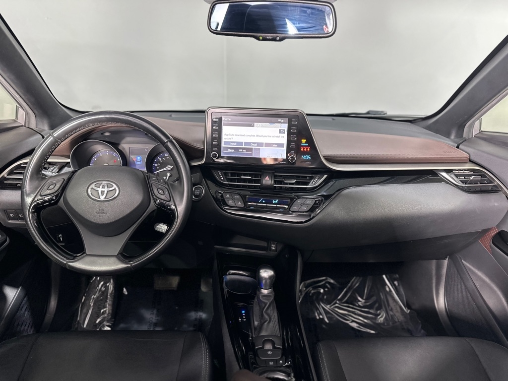 Toyota C-HR XLE 2019