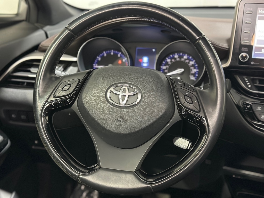 Toyota C-HR XLE 2019