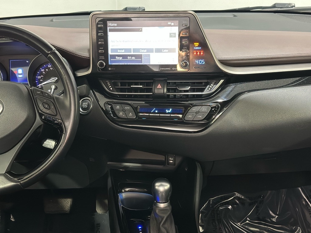 Toyota C-HR XLE 2019