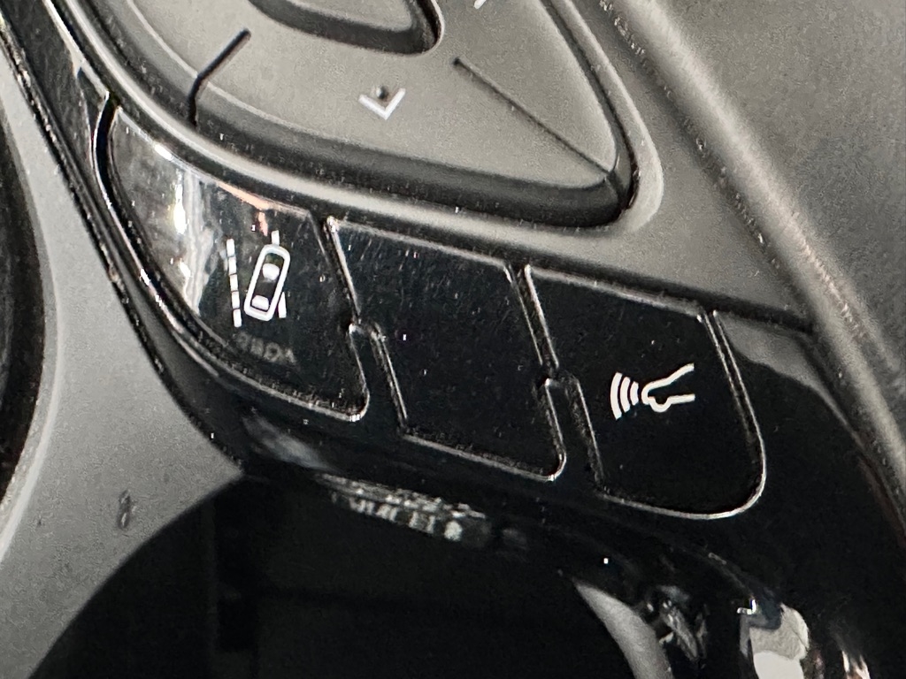 Toyota C-HR XLE 2019