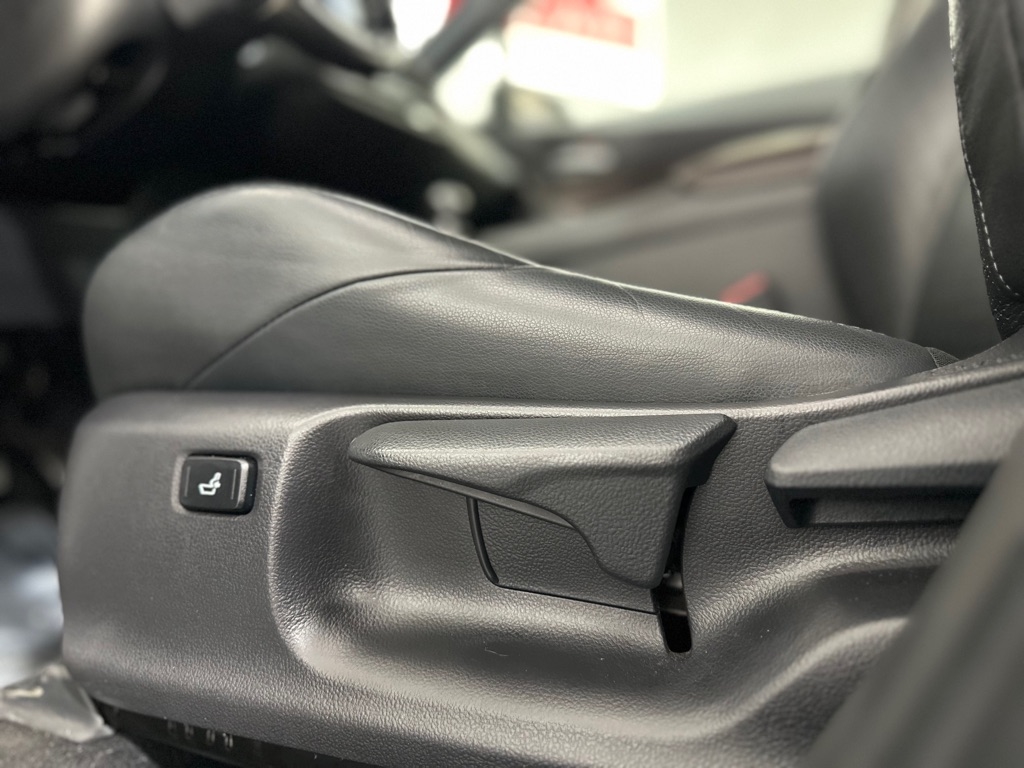 Toyota C-HR XLE 2019