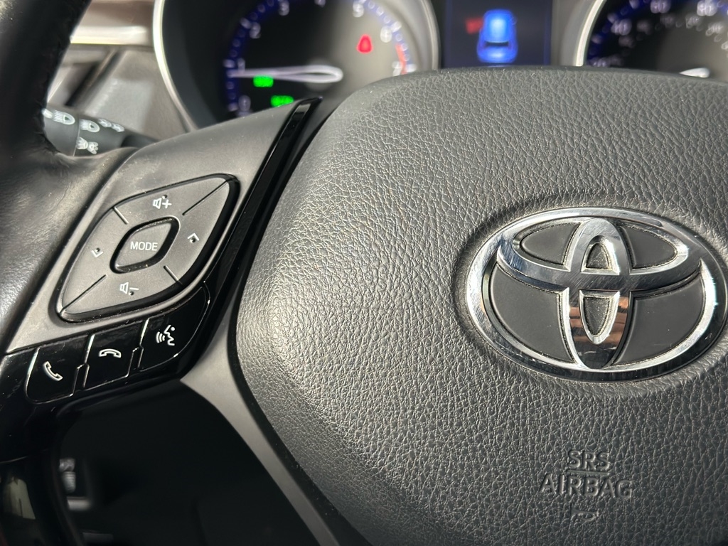 Toyota C-HR XLE 2019