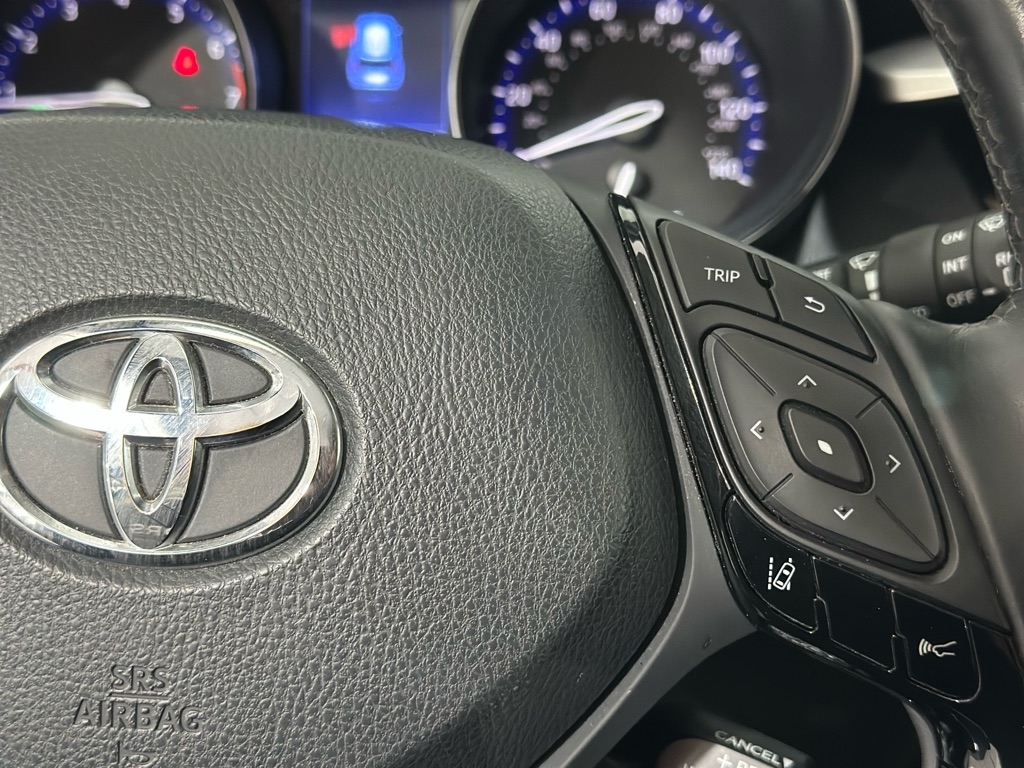 Toyota C-HR XLE 2019