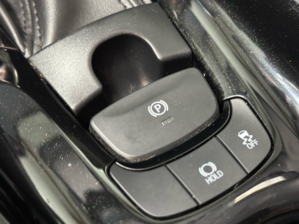 Toyota C-HR XLE 2019