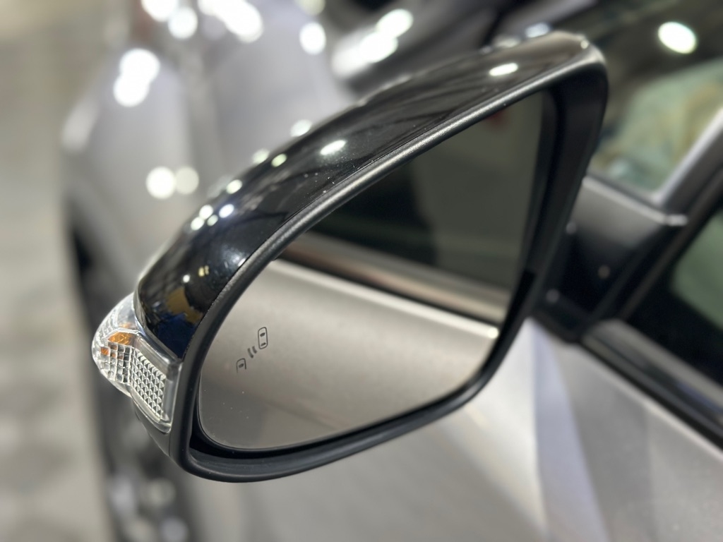 Toyota C-HR XLE 2019