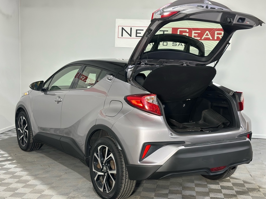 Toyota C-HR XLE 2019