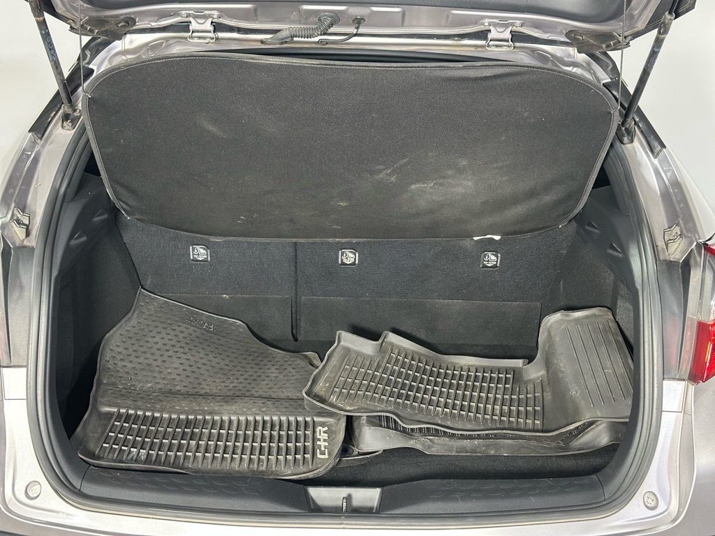 Toyota C-HR XLE 2019