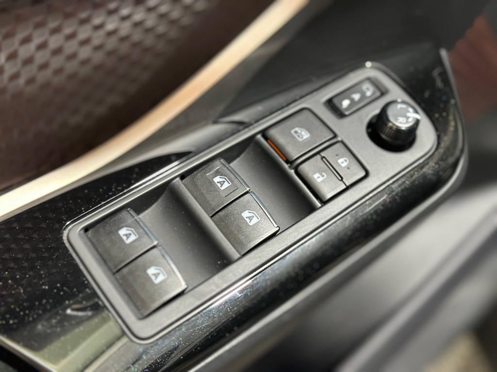 Toyota C-HR XLE 2019