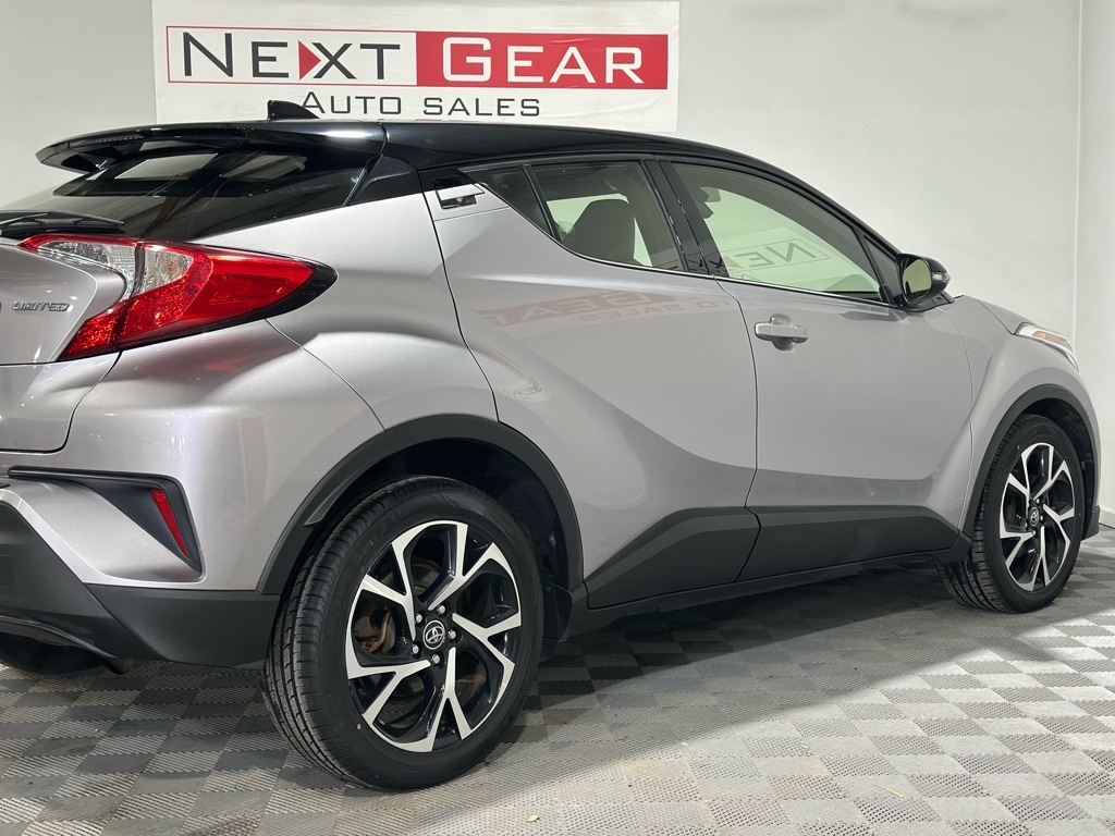 Toyota C-HR XLE 2019