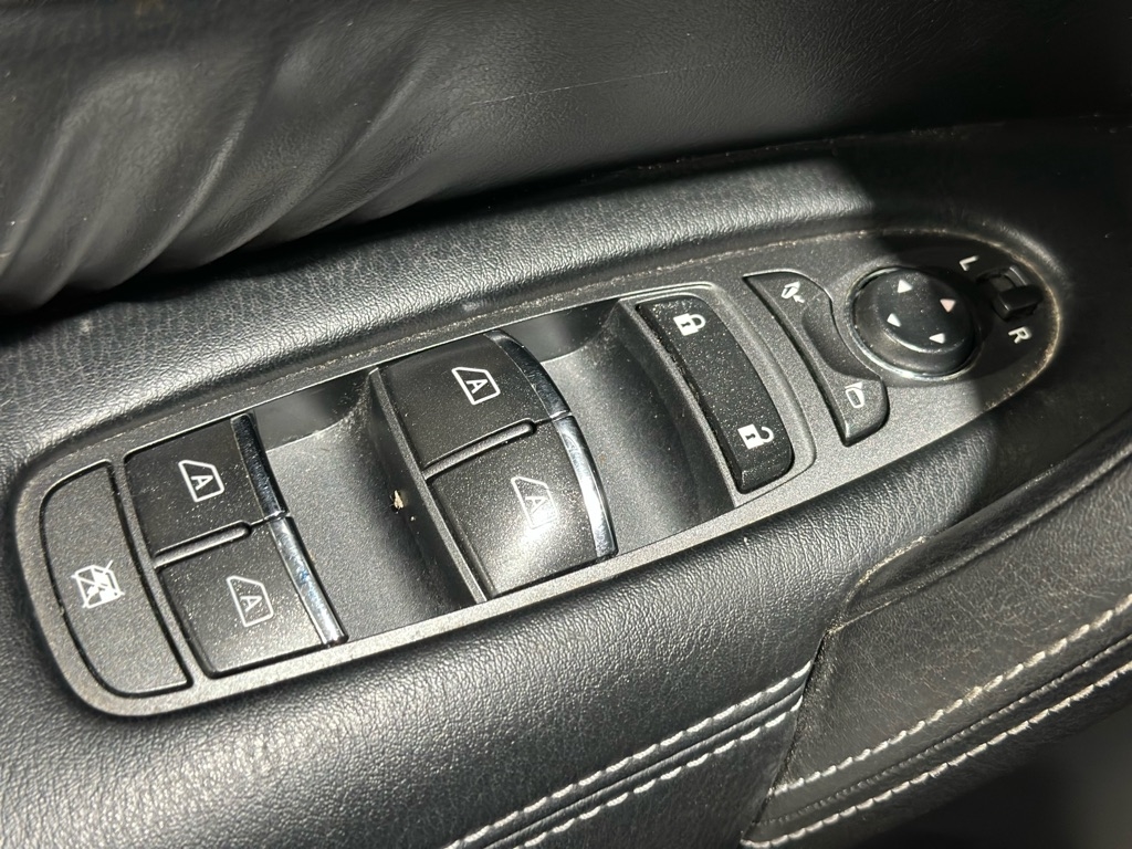 Nissan Armada SV AWD 2019