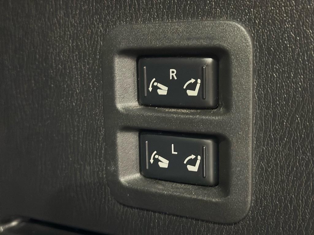 Nissan Armada SV AWD 2019