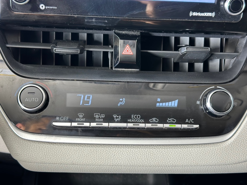 Toyota Corolla LE 2021