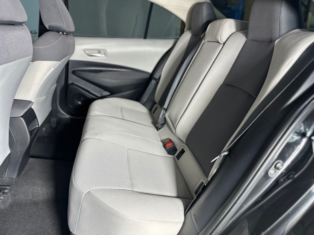 Toyota Corolla LE 2021