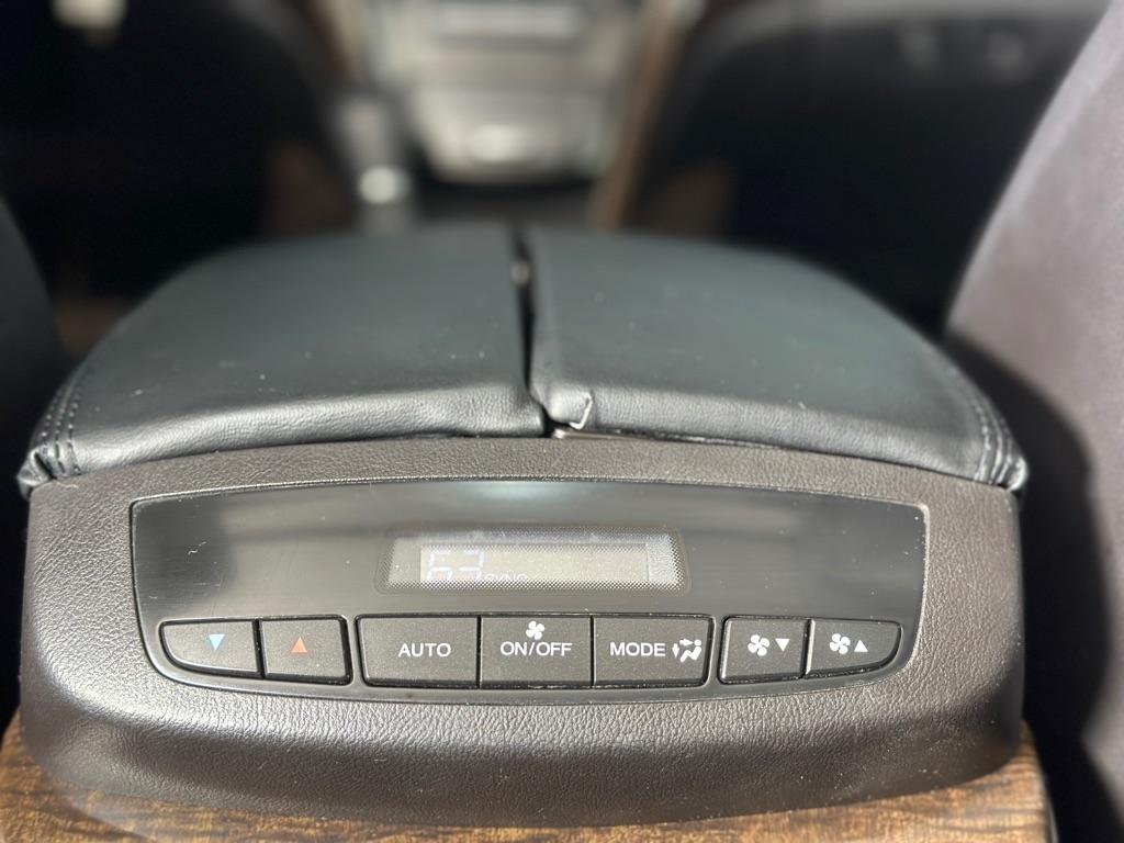 Acura MDX 6-Spd AT 2011