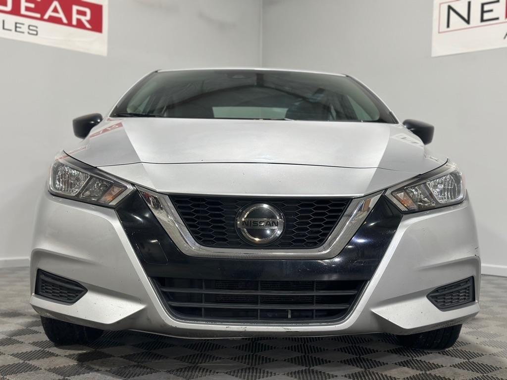 Nissan Versa S CVT 2020