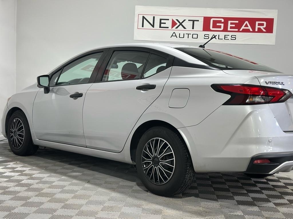 Nissan Versa S CVT 2020