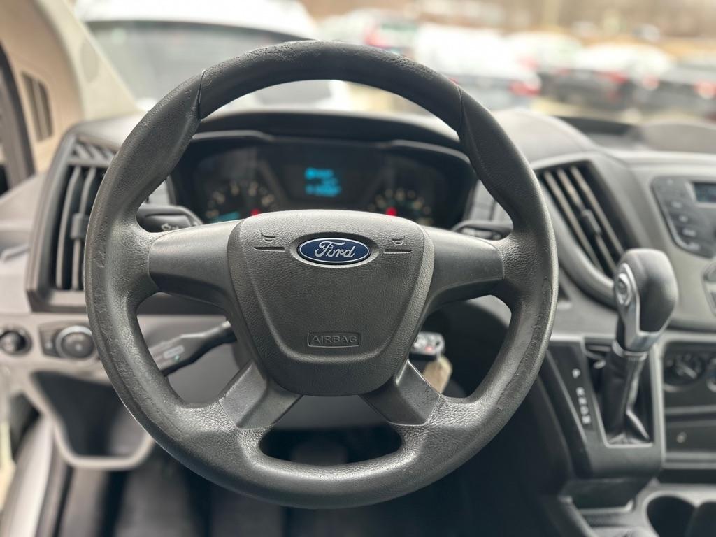 Ford Transit 250 Van Med. Roof w/Sliding Pass. 148-in. WB 2018