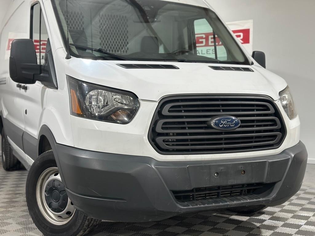 Ford Transit 250 Van Med. Roof w/Sliding Pass. 148-in. WB 2018