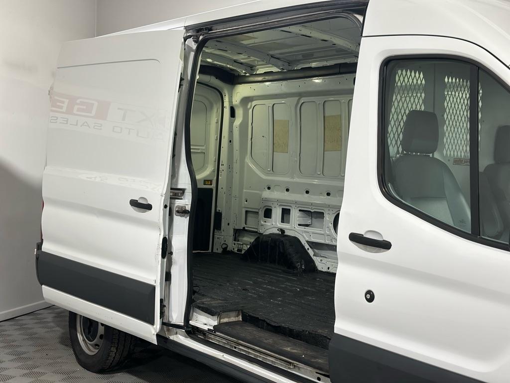 Ford Transit 250 Van Med. Roof w/Sliding Pass. 148-in. WB 2018